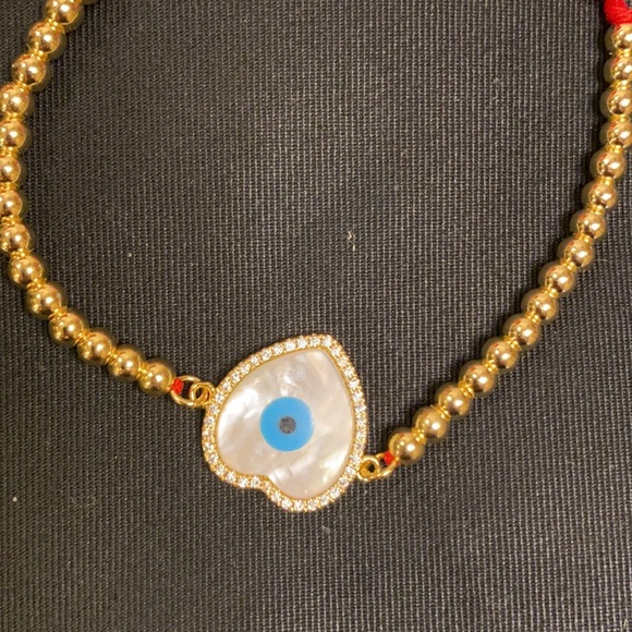 Evil eye bracelet with red string, heart - Picture 5 of 7